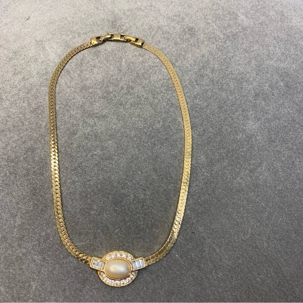 Oscar De La Renta GOLD tone chain faux pearl crystal rhinestone oval necklace